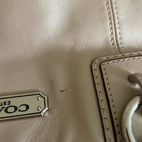 Coach#F19456 leather tote/shoulder bag - Picture 5 of 5